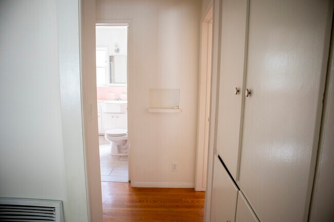 Hall - 1124 Chelsea Ave