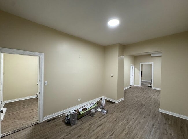 Building Photo - 7245 S Evans Ave