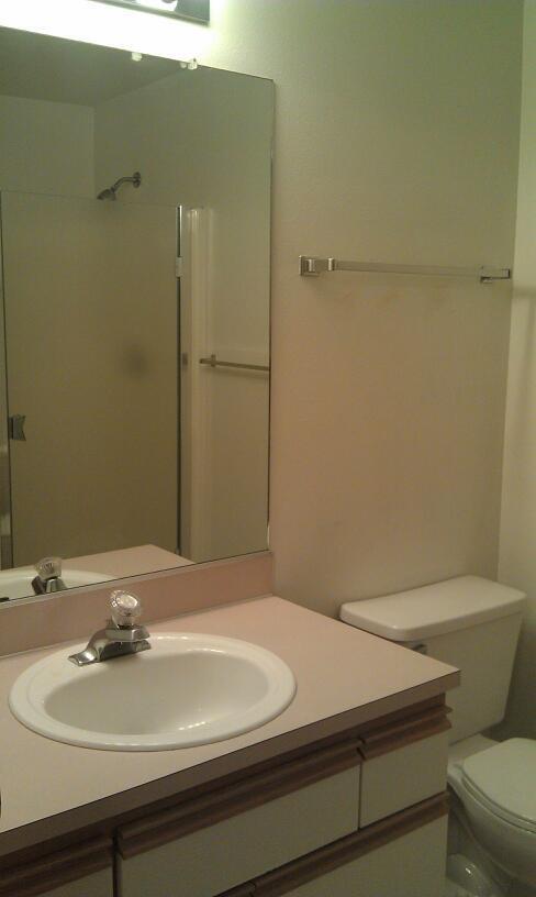 Building Photo - Park Place 537 #D201