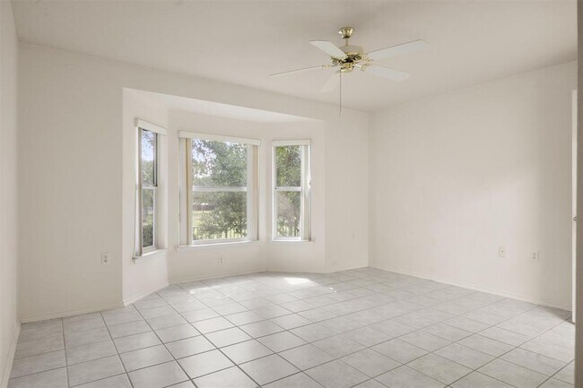 Building Photo - 120 Plover Pass
