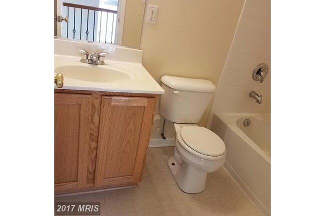 Building Photo - Charming 3-Bedroom Townhome in Glen Burnie...