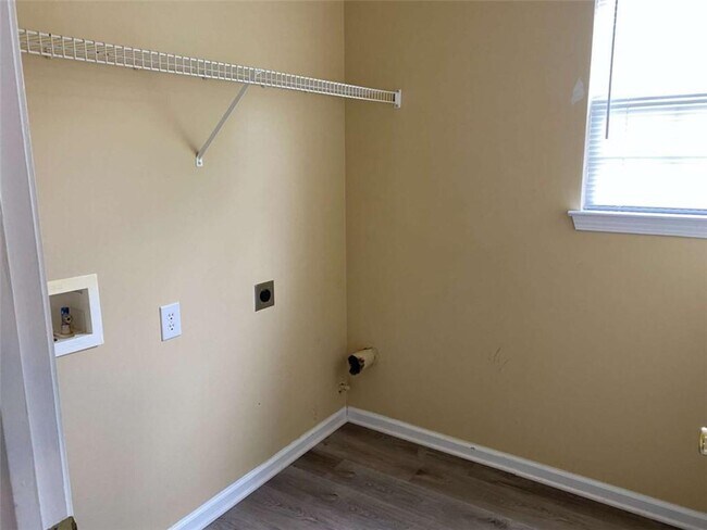 Building Photo - 4553 Era Trce