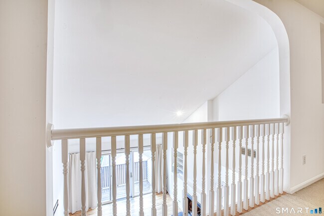 Building Photo - 51 Old Kings Hwy