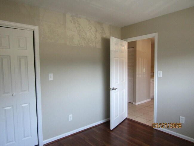 Building Photo - 7700 Porcher Dr