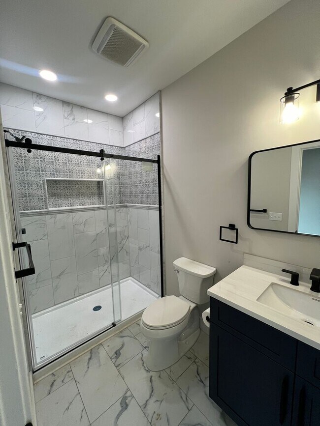 Building Photo - 2232 S 11th St