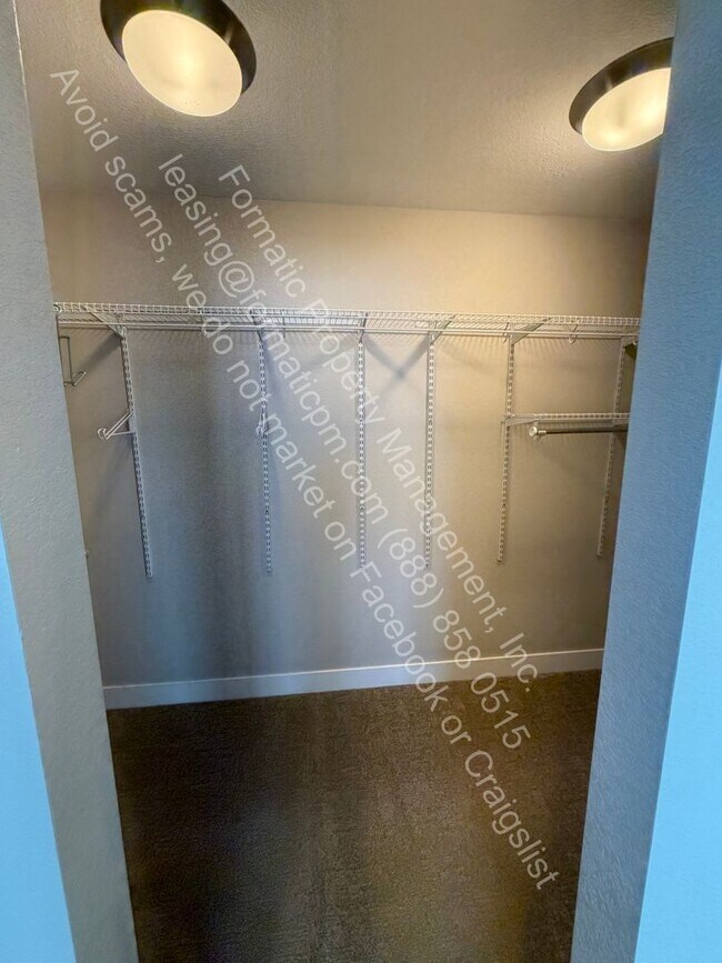Building Photo - 4340 Mt Shavano St
