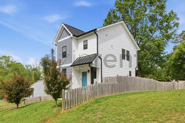 Building Photo - 413A Cecil St