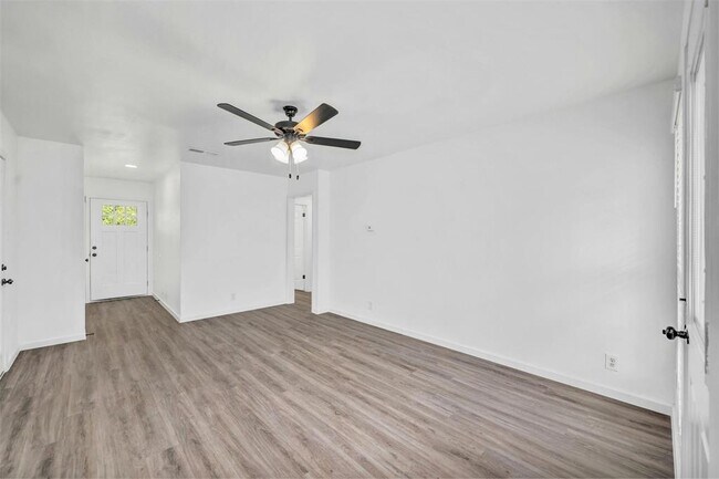 Building Photo - 6506 King George Dr