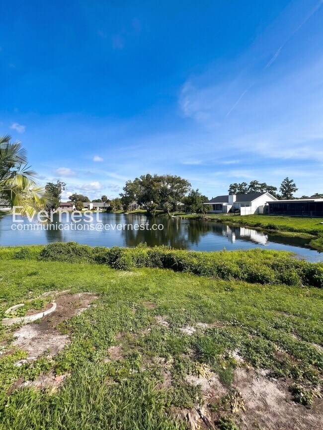 Building Photo - 7810 Cayuga Dr