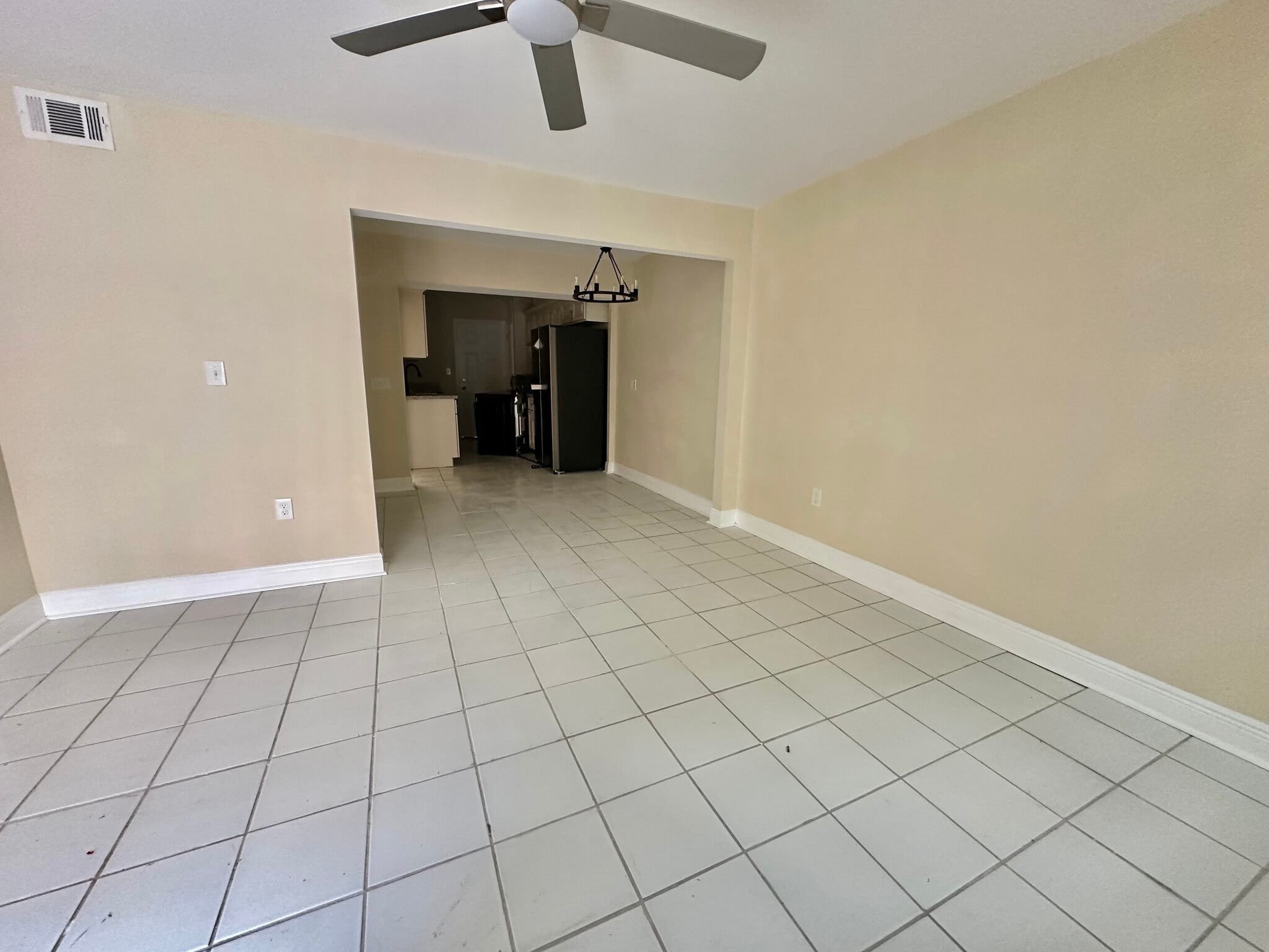 Building Photo - 3209 Idaho Ave