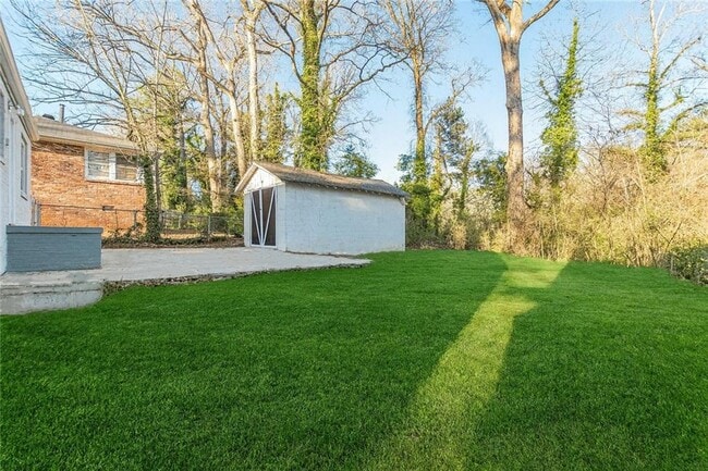 Building Photo - 1376 Westmont Rd SW