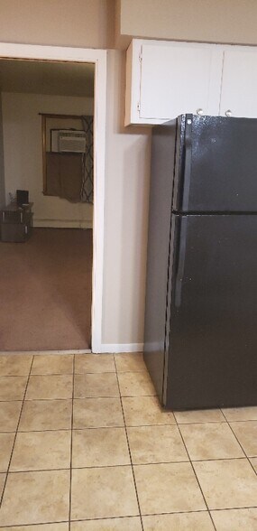 Building Photo - 4327 Lindenwood Dr