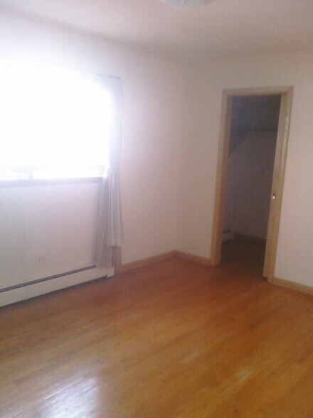 Building Photo - 5869 N Nagle Ave