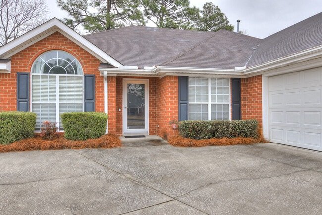 Building Photo - 529 St Julian Pl