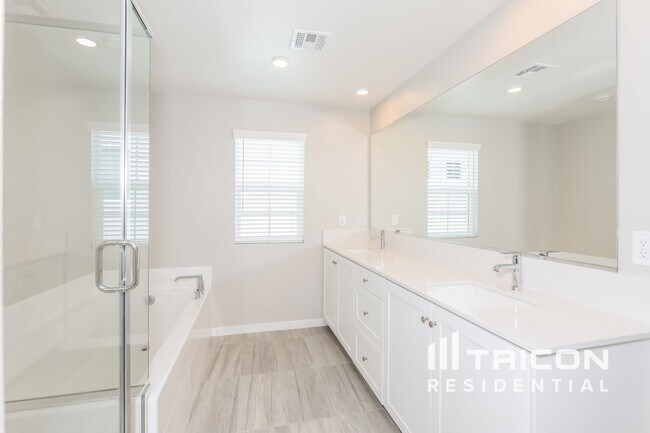 Building Photo - 31615 Willowood Way