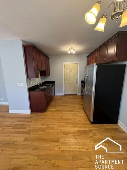 Building Photo - 2901 N Kolmar Ave