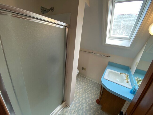 Building Photo - Rare Brick Single Family House On Goodale Park