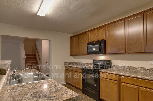 Building Photo - 2508 Queen Bee Dr