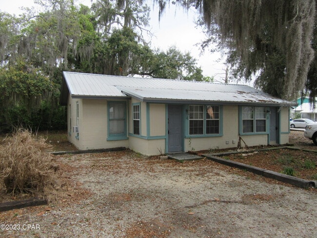 Building Photo - 1511 Molitor Ave