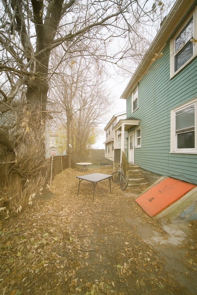 Building Photo - 8 Sawyer Terrace