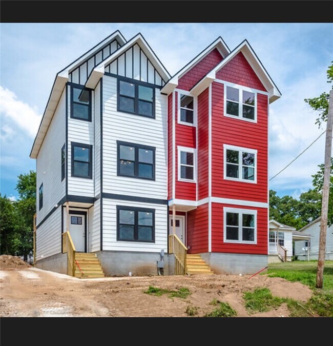 Building Photo - 1567 Brooks Ave