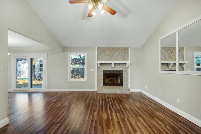 Building Photo - 266 Honeysuckle Way