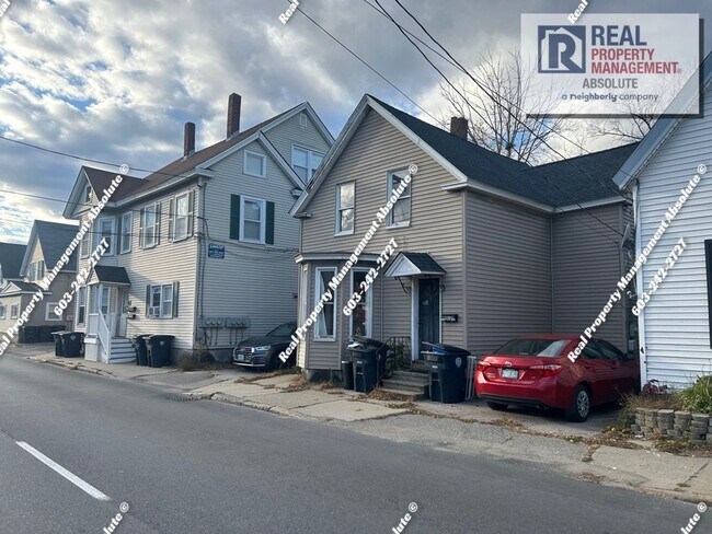 Building Photo - 3 Bedroom Single Family Home Downtown Nashua - Get $500 off first month's rent