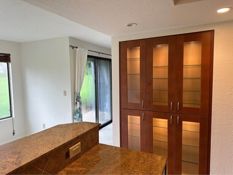 Building Photo - 11104 NE 68th St