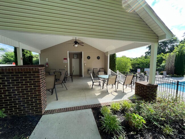 Building Photo - Powell 37849 - 3 bedroom, 2.5 bath home - Contact Tanner Fee 865-850-5103