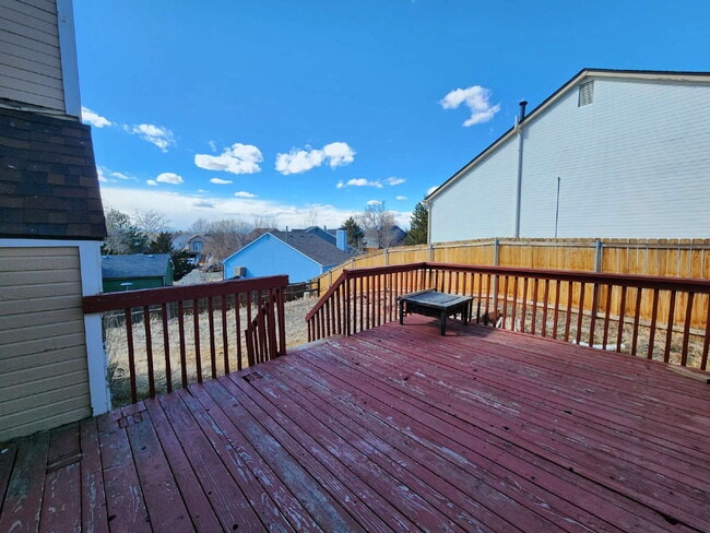 Building Photo - Beautiful 3 Bedroom Home In Great Neighborhood!