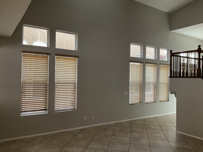 Building Photo - 769 Feather Ridge Dr