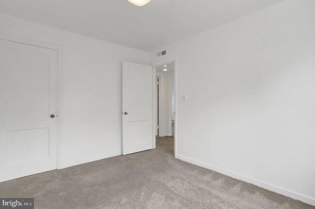 Building Photo - 1413 Belle View Blvd