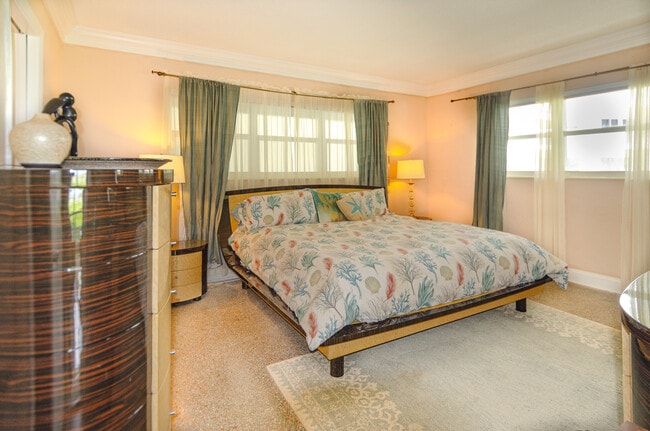 Building Photo - El Dorado Club