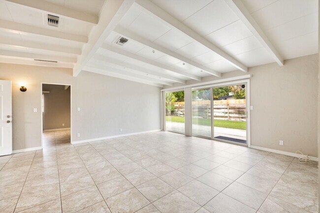 Building Photo - 71996 Vista Del Rio