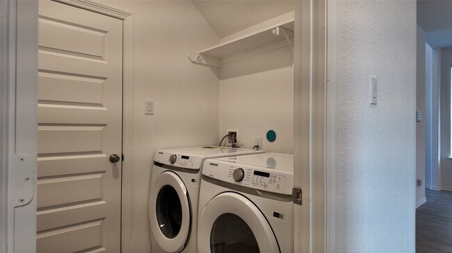 Building Photo - 23011 Bright Lgt Ln