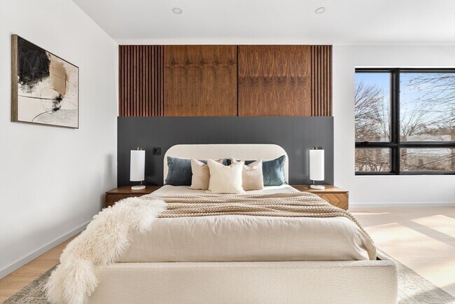 Building Photo - 90 Auburndale Ave