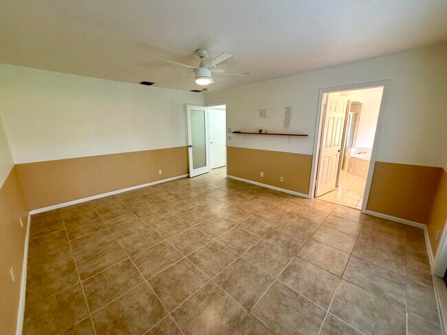 Building Photo - 1742 SW Effland Ave