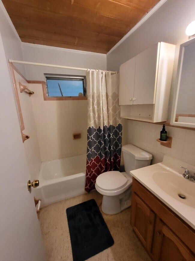 Building Photo - 1169 Seaway Dr