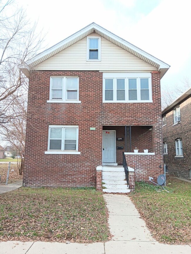 Building Photo - 3906 Grace St