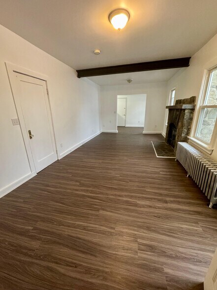 Building Photo - 9 Allen St