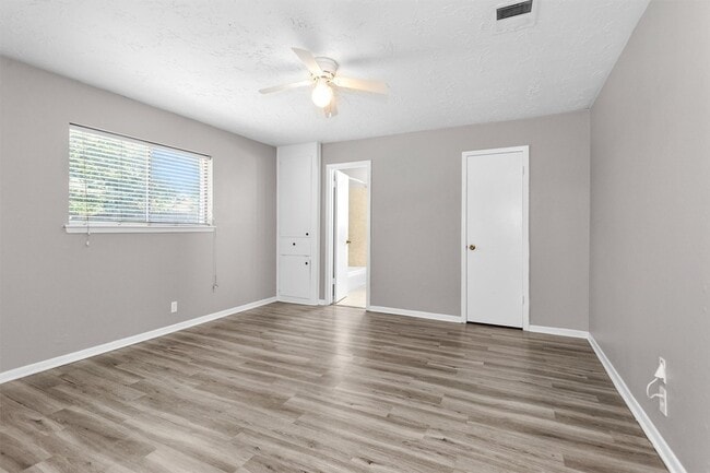 Building Photo - 23914 Spring Gum Dr