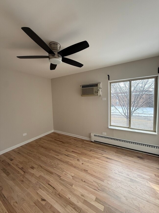 Building Photo - 2411 N Kennicott Dr