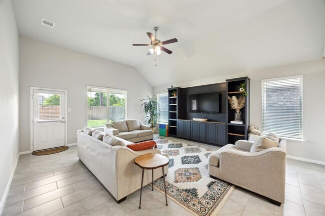 Building Photo - 3039 Forest Creek Dr