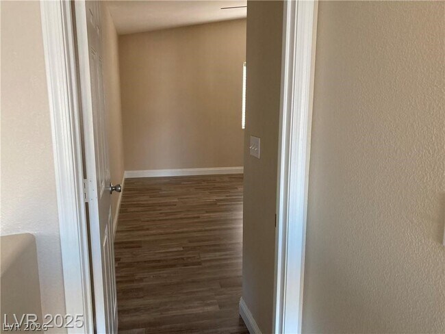 Building Photo - 3120 Whispering Canyon Ct