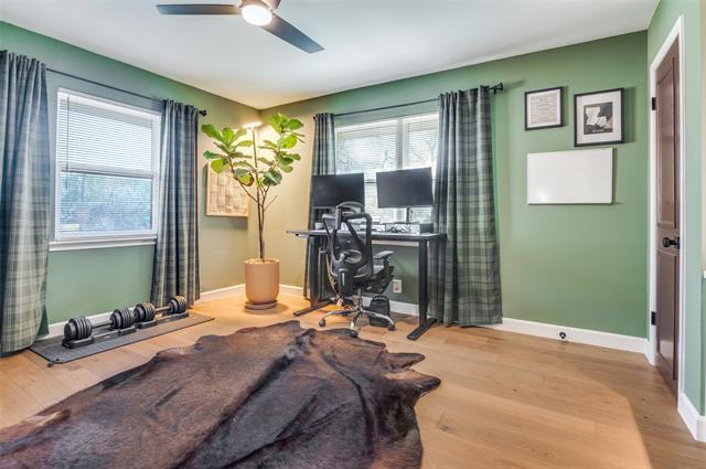 Building Photo - 2855 W 9th St