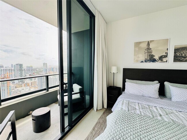 Building Photo - 159 NE 6th St