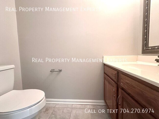 Building Photo - 2739 Von Thuringer Ct