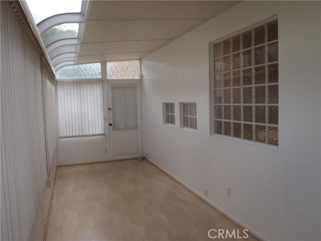 Building Photo - 68 Avanzare