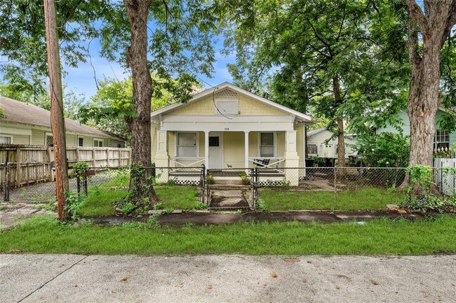 Building Photo - 1109 Gargan St