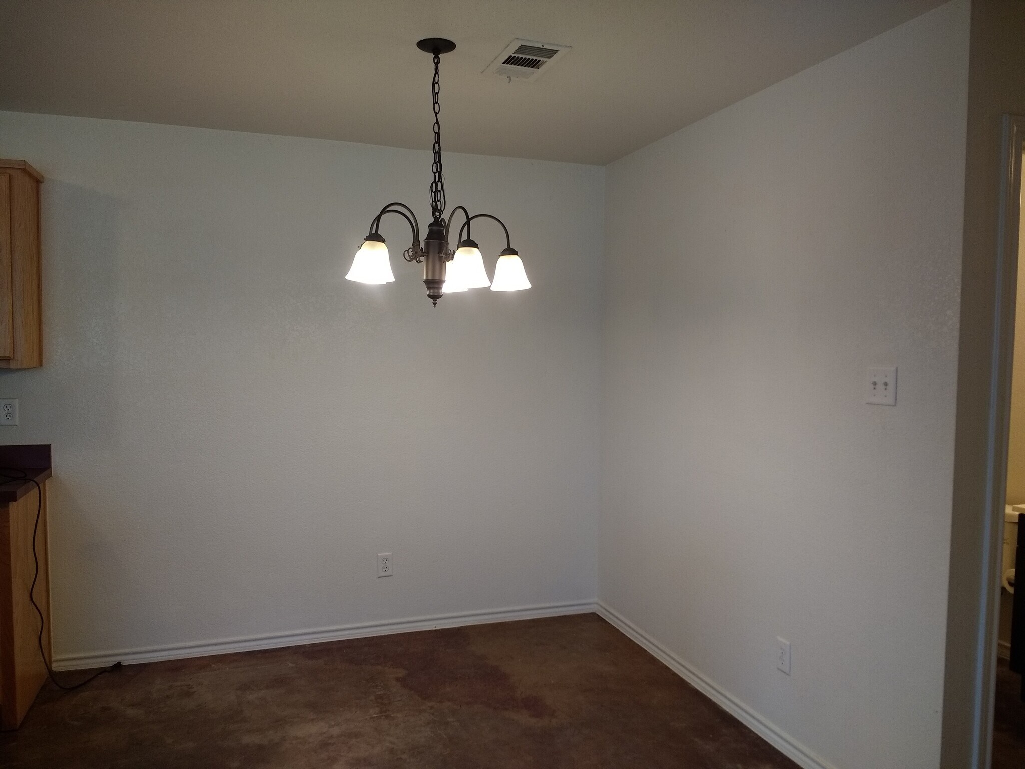 Dining - 8124 Doreen Ave